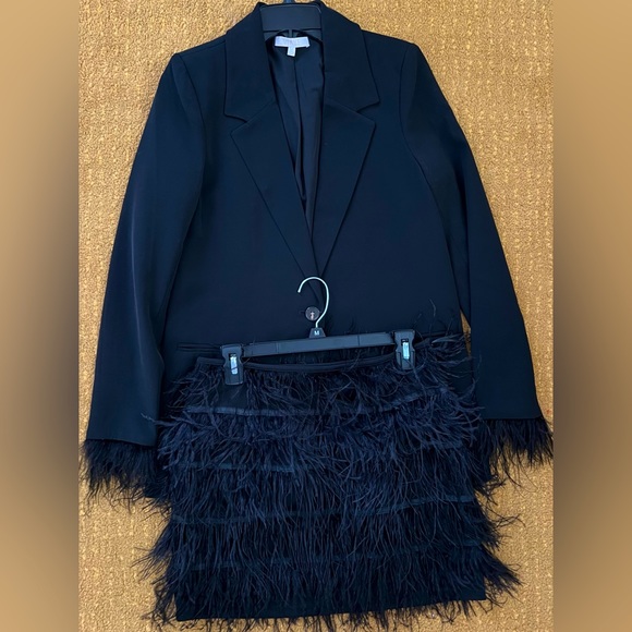 WOMENS BLACK SUIT - Picture 1 of 8